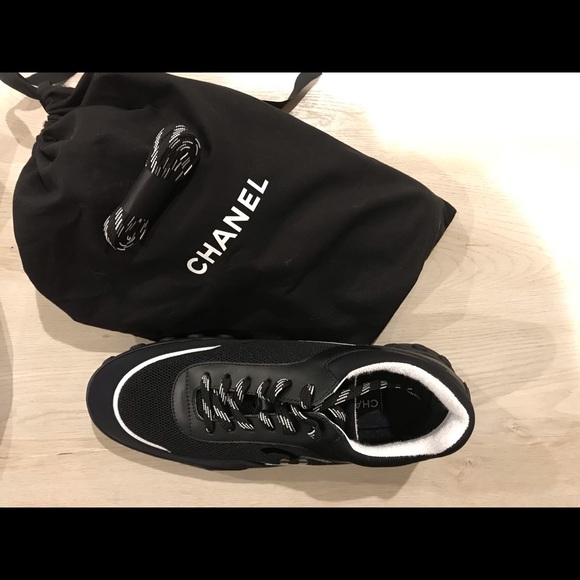 2019 Chanel Mens Sneaker Size 44 - Picture 7 of 8